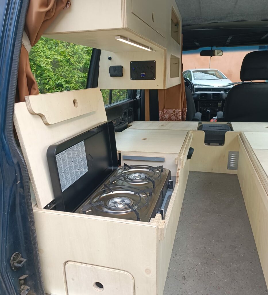 Aménagement 4X4 Hyundai Galloper | Mobilier sur mesure
